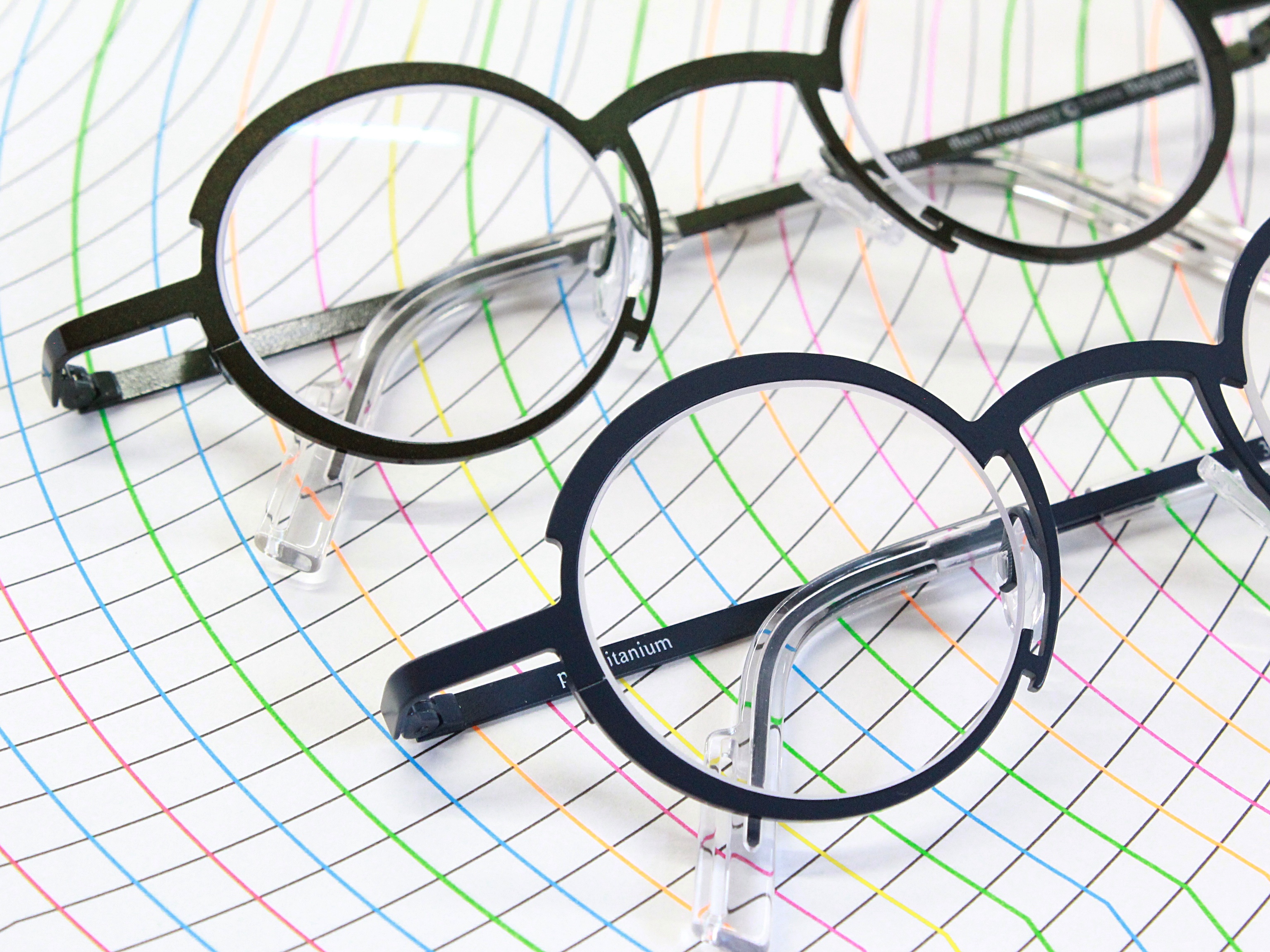 theo】＜Frequency＞周波数をデザインしたメガネ | メガネ工房AZ ブログ