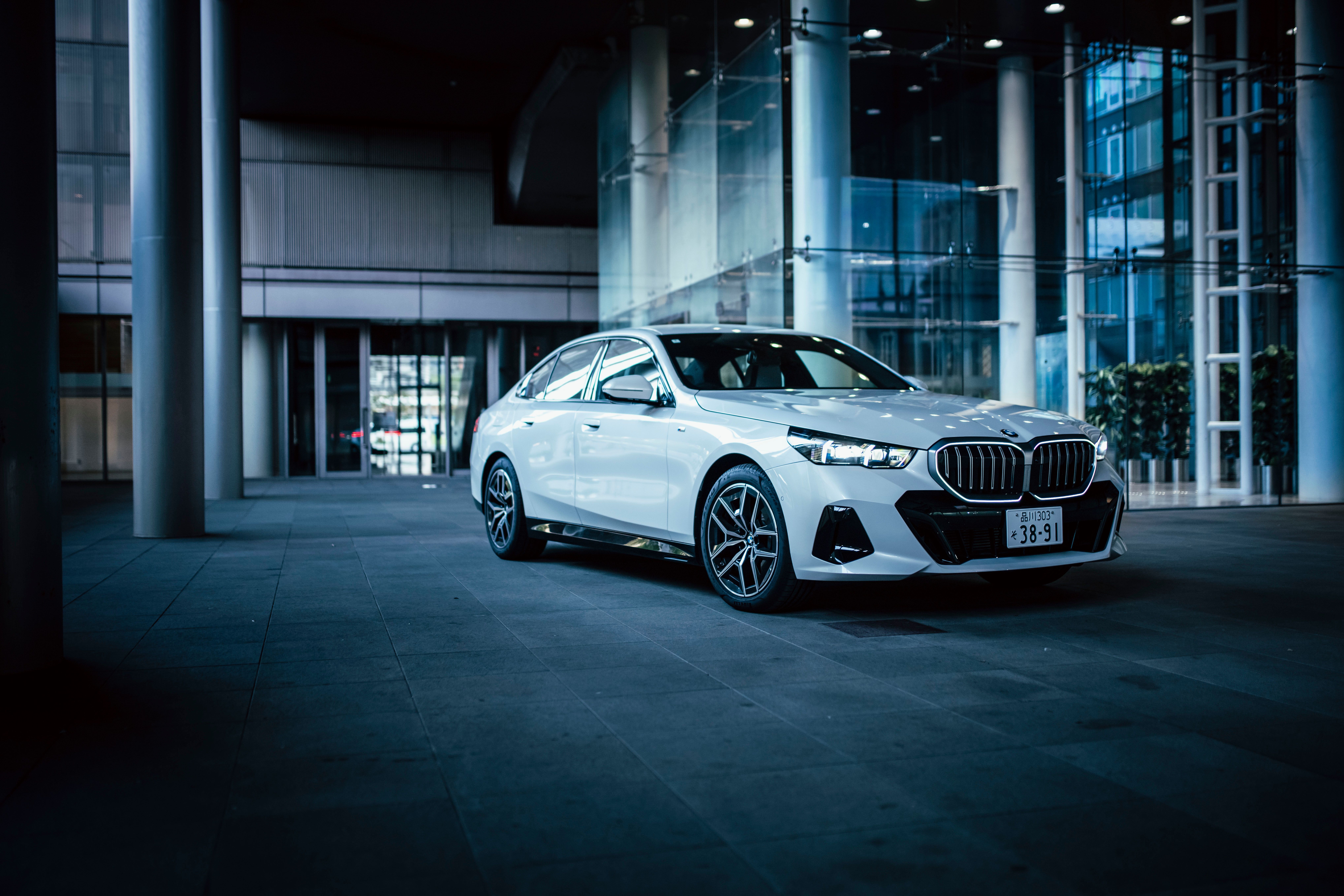 シン・駆け抜ける歓び”──新型BMW523d試乗記 | GQ JAPAN