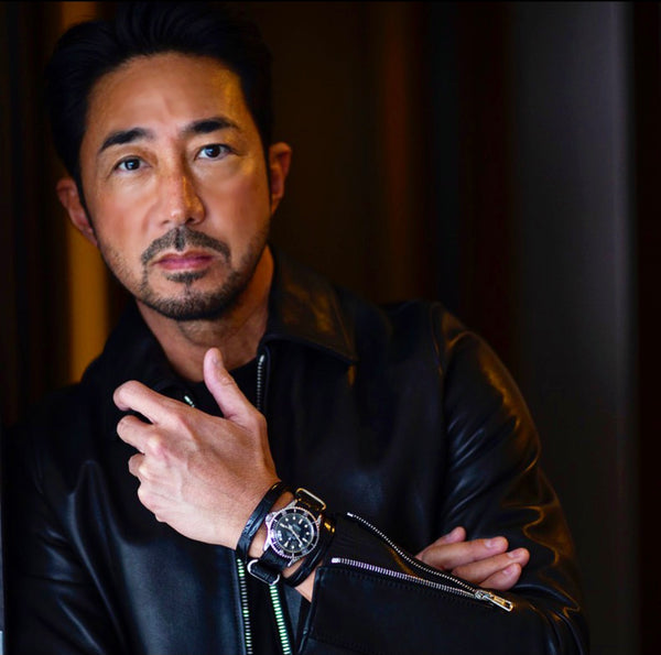 クロコダイルNATOベルト ブラック×シルバー – MINIMAL WARDROBE