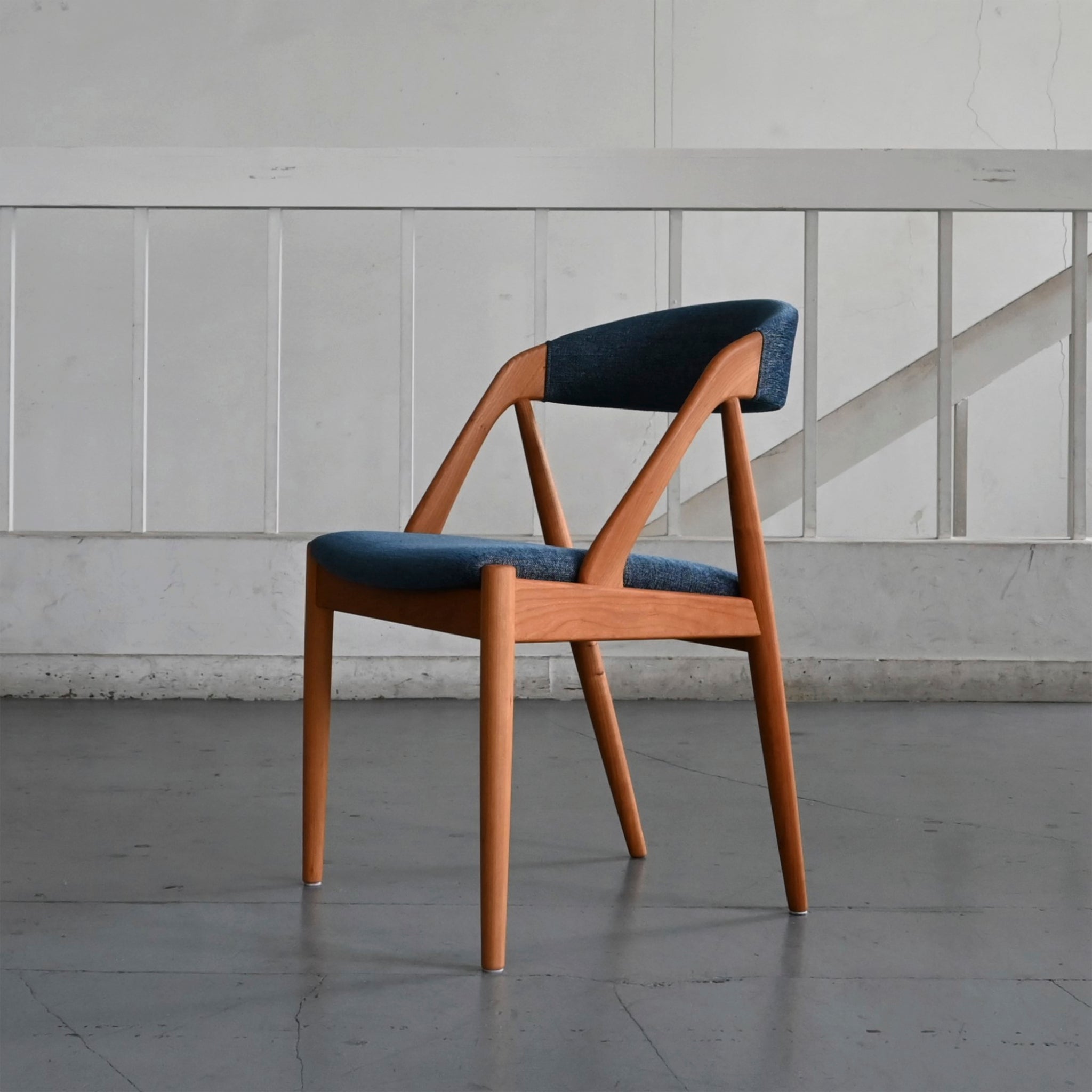 handy_frontangle.jpg?v=1741711274