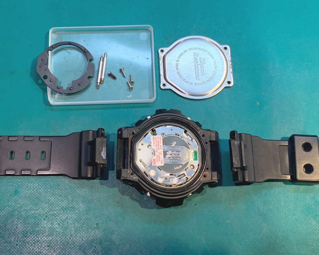 CASIO G-SHOCK DW-6900CSの電池交換