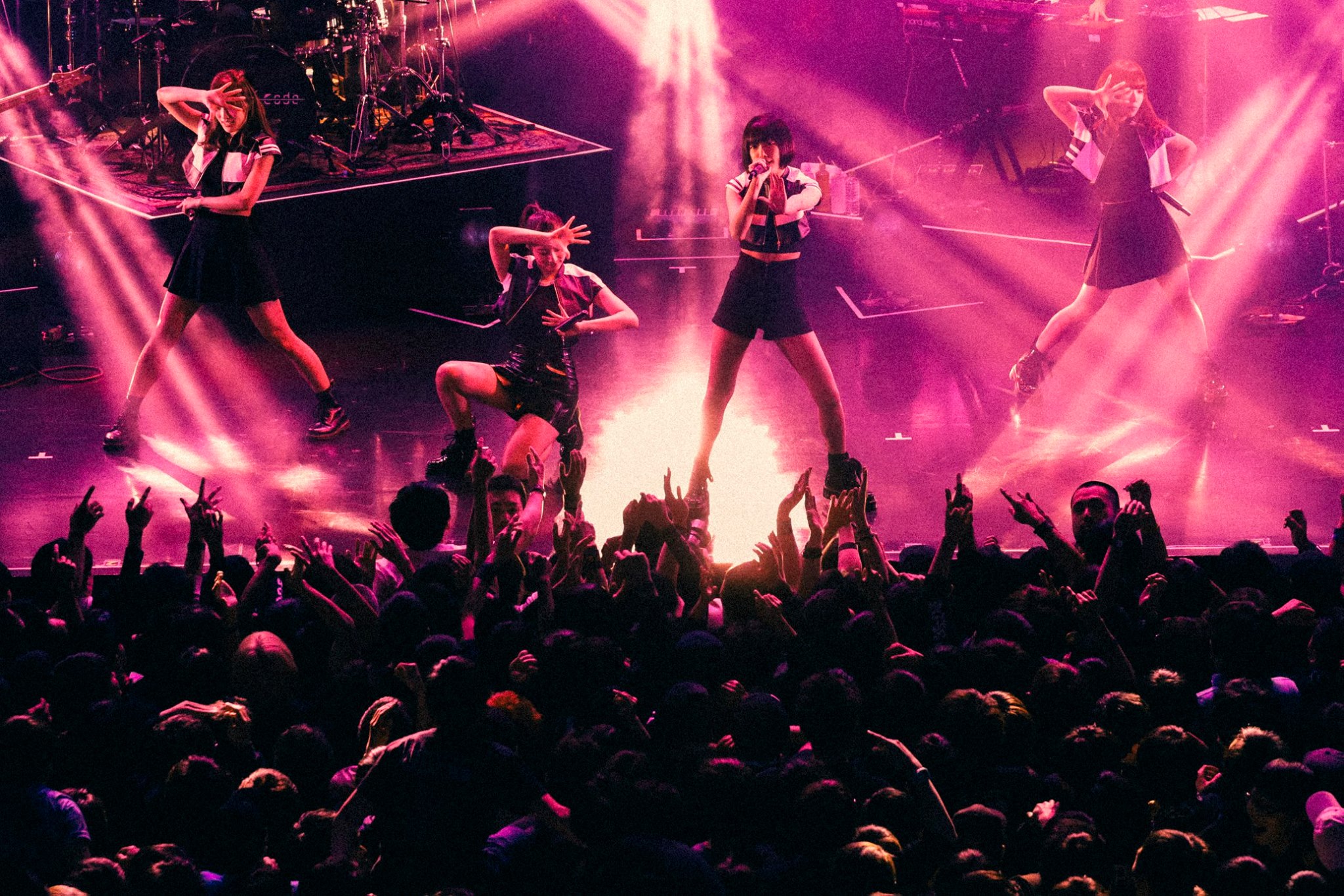 PassCode 2016-2018 LIVE UNLIMITED PREMIUM BOX (Review) – J-Generation