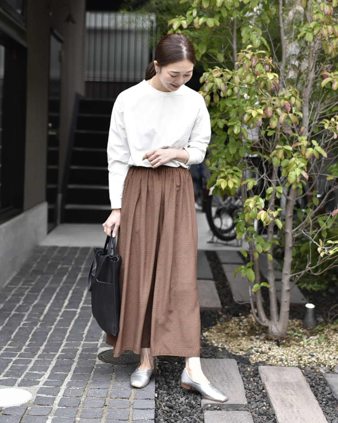 ゆったりフレアワイドパンツ – OURHOME