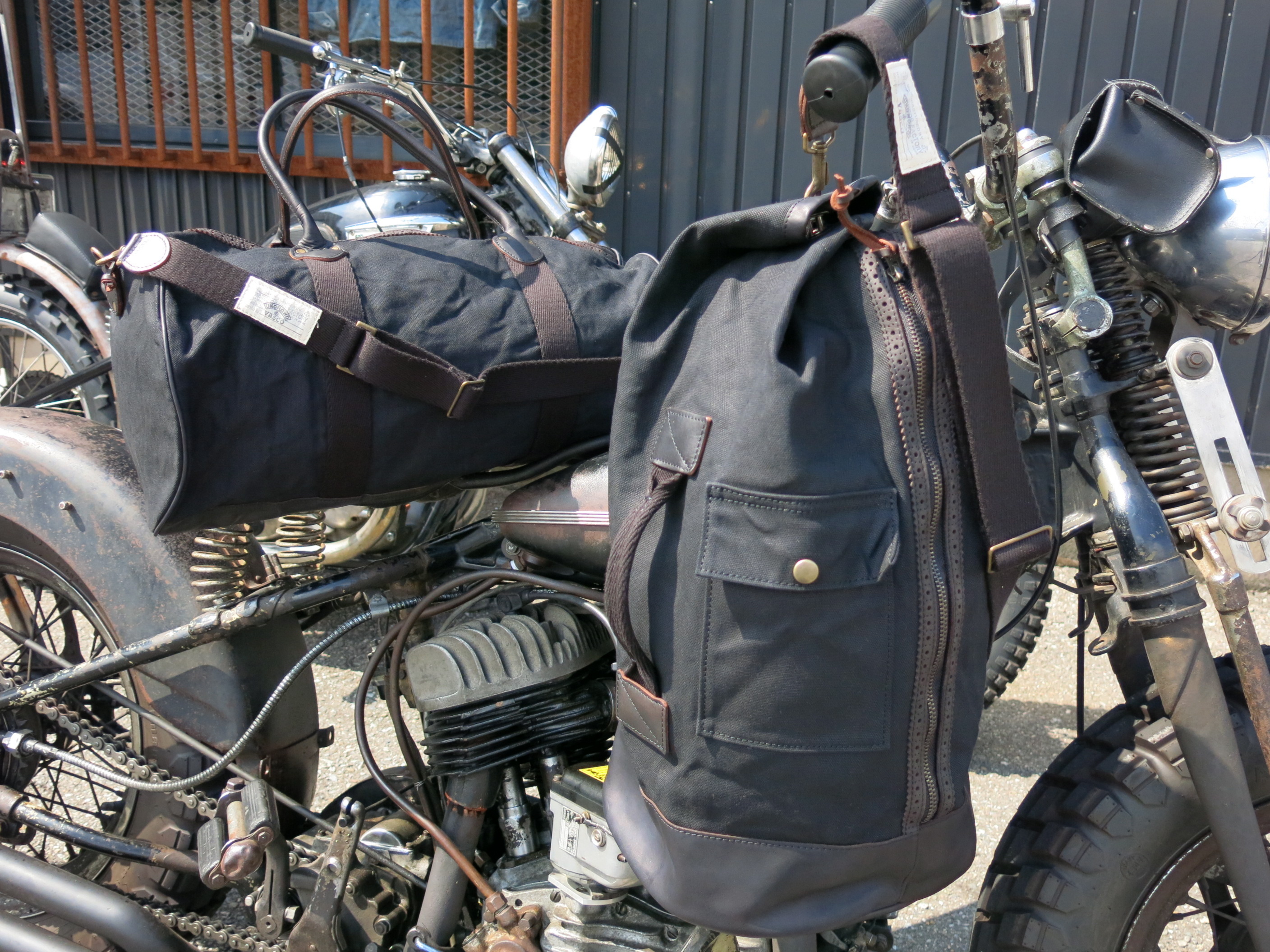 UNCROWD - DUFFLE BAG & BOSTON BAG…!!!: CANVAS CLOTHING STORE BLOG