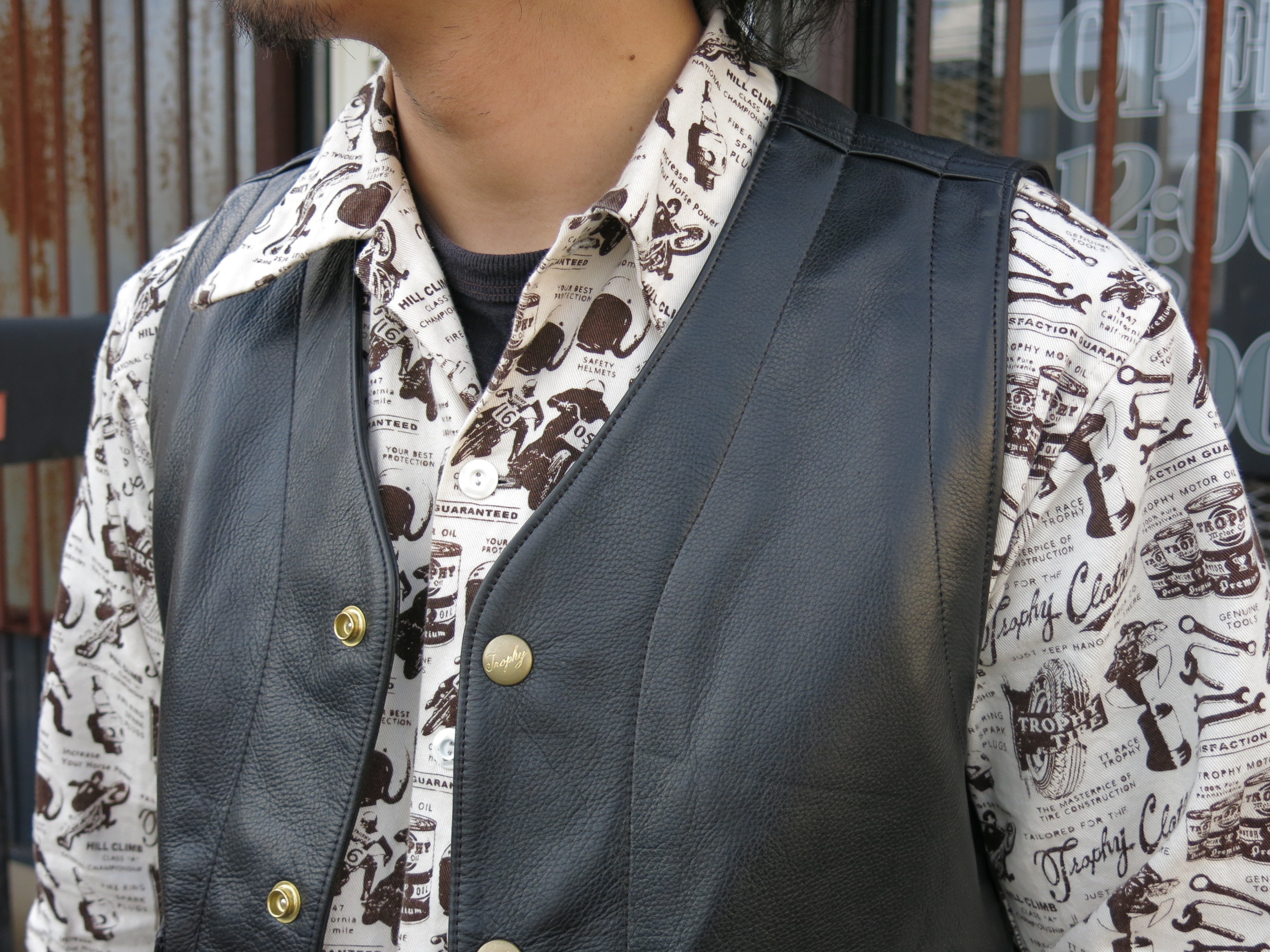 TROPHY CLOTHING - RANCHER STEER HIDE VEST…!!!: CANVAS CLOTHING