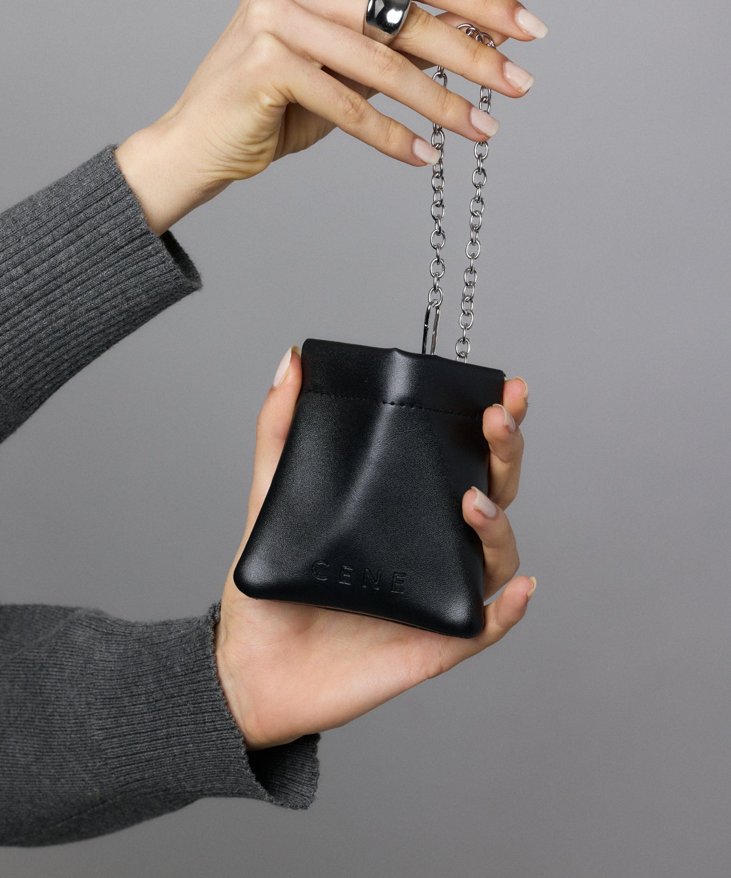 ブラック]マルチミニポーチ