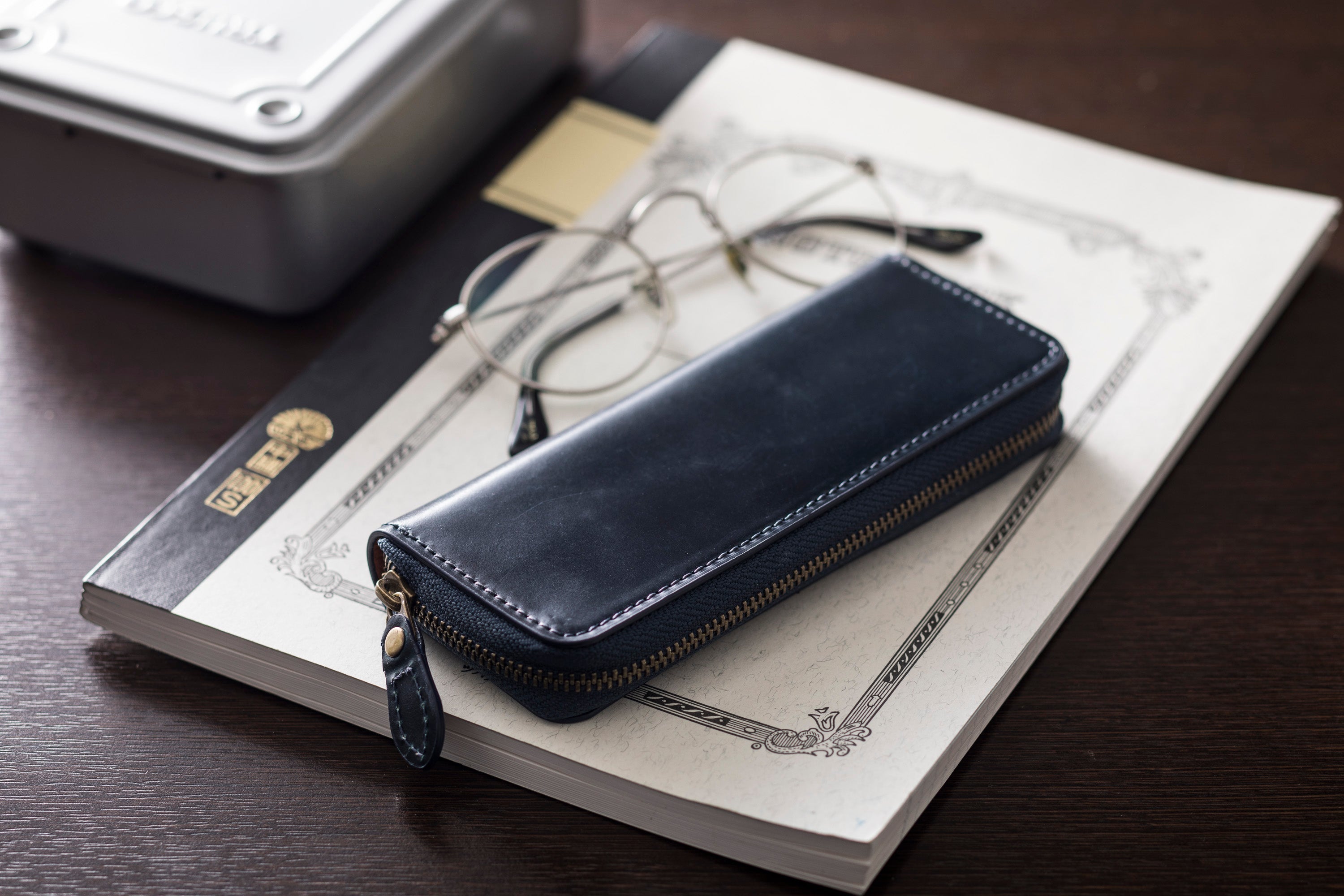 ブルーコードバン 3本挿しペンケース｜文房具の専門誌「趣味の文具箱