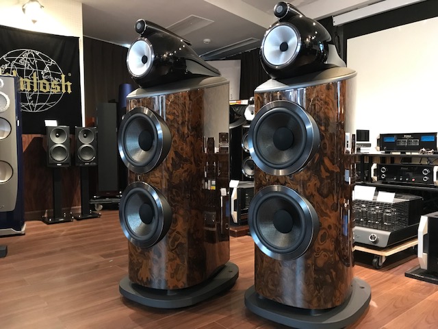 馬車道店】B&W 最高峰800シリーズスピーカーコーナー 圧巻の常設展示と