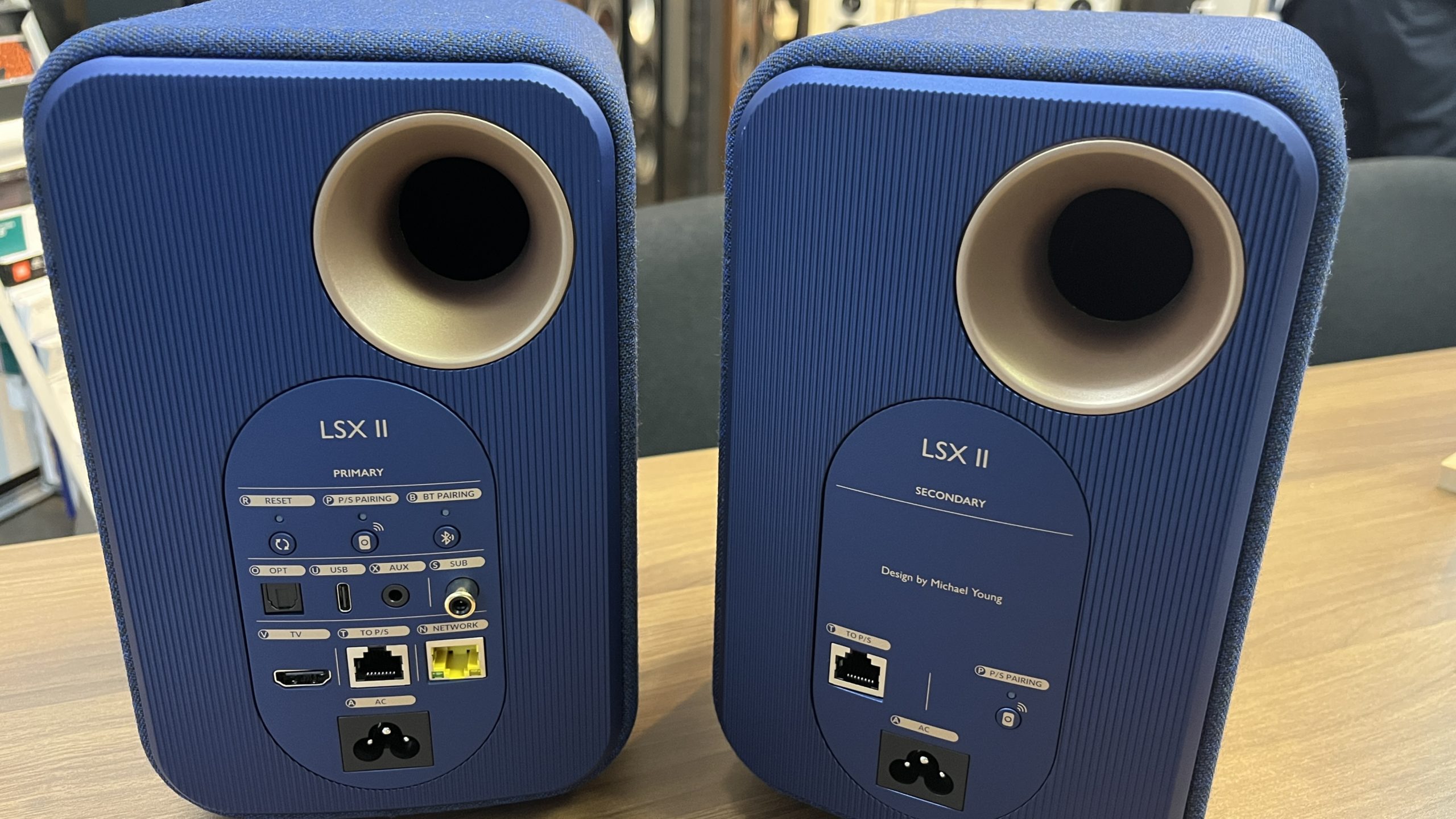 横浜店】KEF LSXⅡワイヤレスパワードスピーカーです！実機のご紹介と
