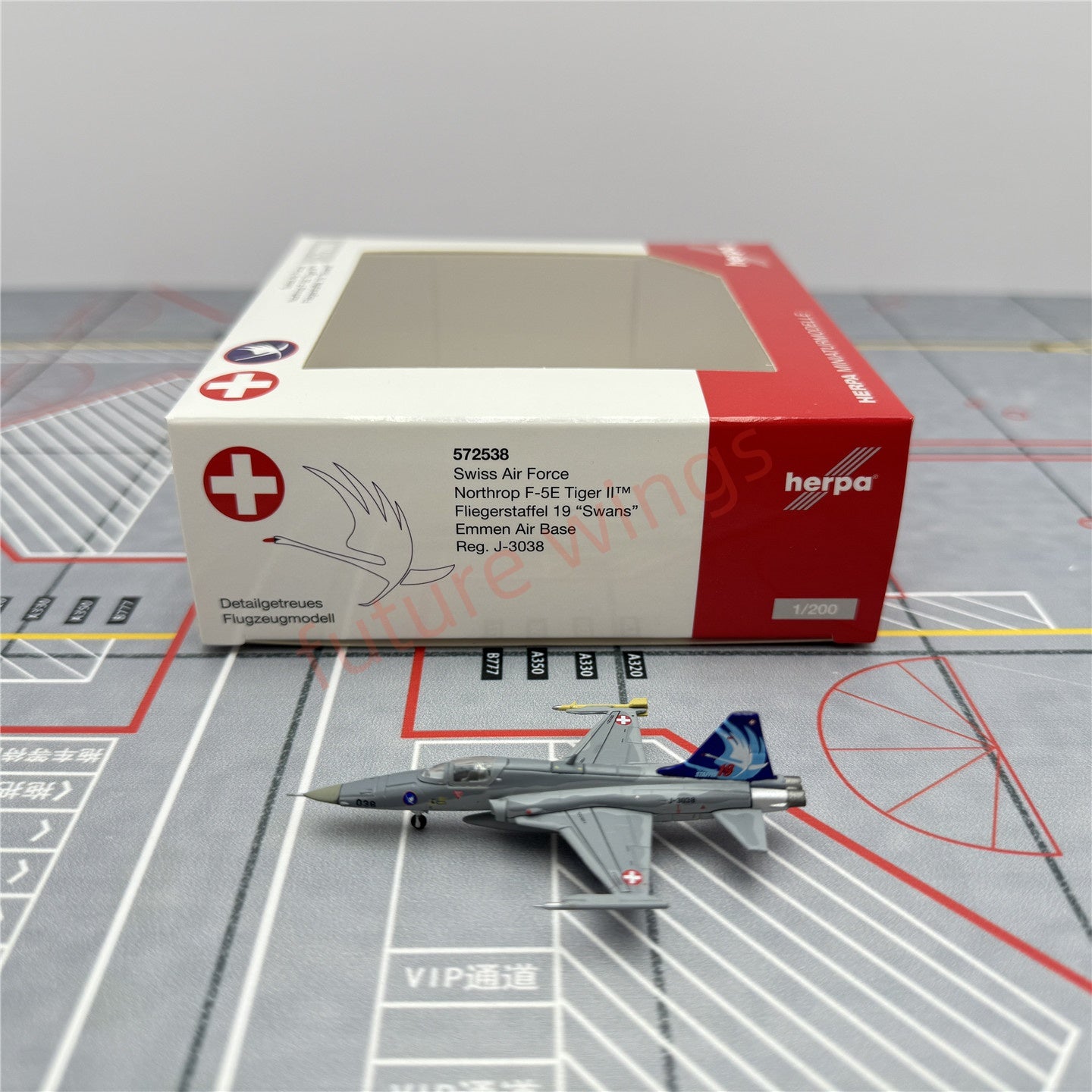 1:200 Herpa Wings Swiss Air Force F-5E J-3038（572538) J-3033