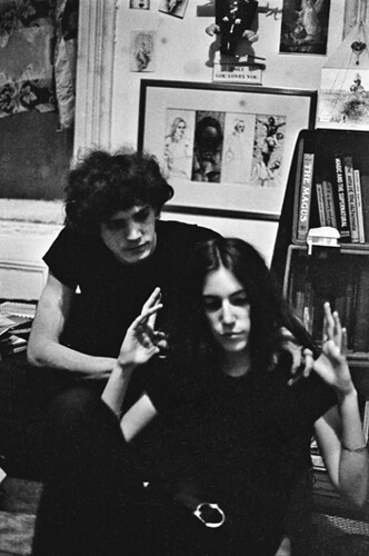 パティ・スミスとロバート・メイプルソープ、街に抱かれた「ただの子供