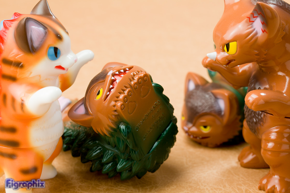 ウルトラ猫怪獣総進撃！】ネコゴモラ＆ネコツインテール | talkin' in