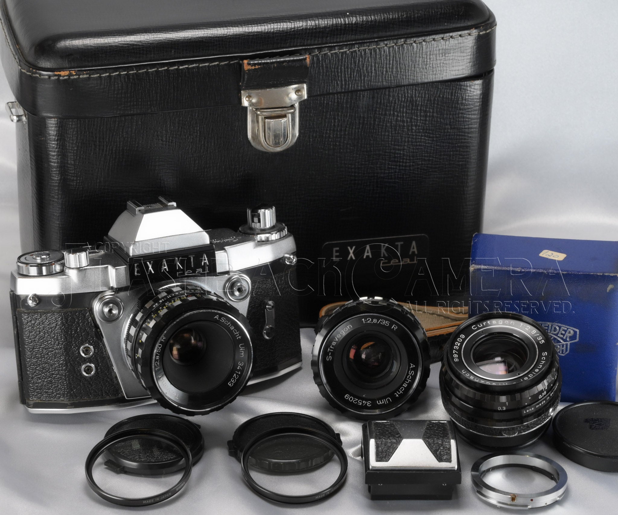 Exakta Real + Travenar 50mm f2.8 – FLASHBACK CAMERA