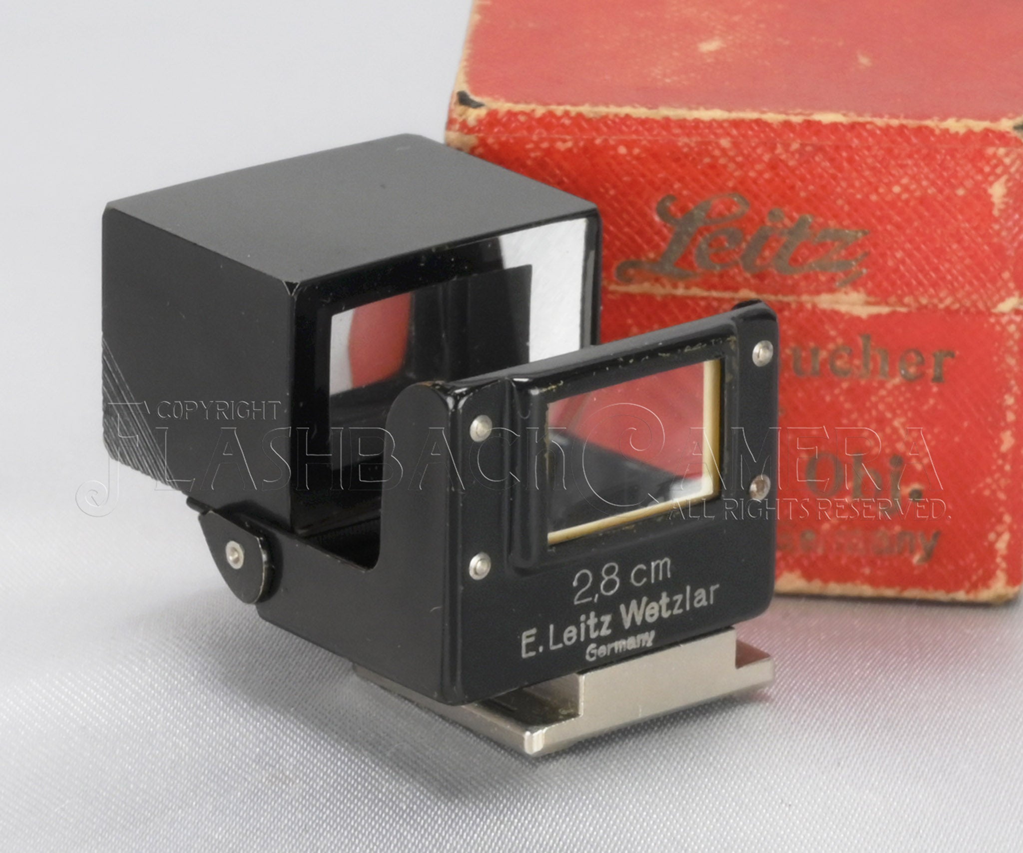 Leitz 28mm Finder SUOOQ Black Paint – FLASHBACK CAMERA