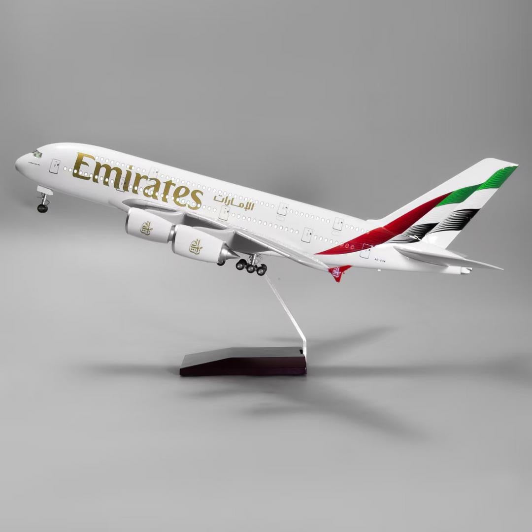 Airbus A380 New Emirates 1:160 – 47 cm / 18.5 in – LED Lights