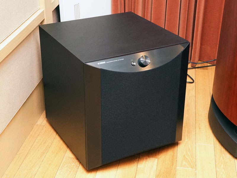 ヤマハ、1kWのクラスDアンプ内蔵ハイエンドサブウーファ「NS-SW1000