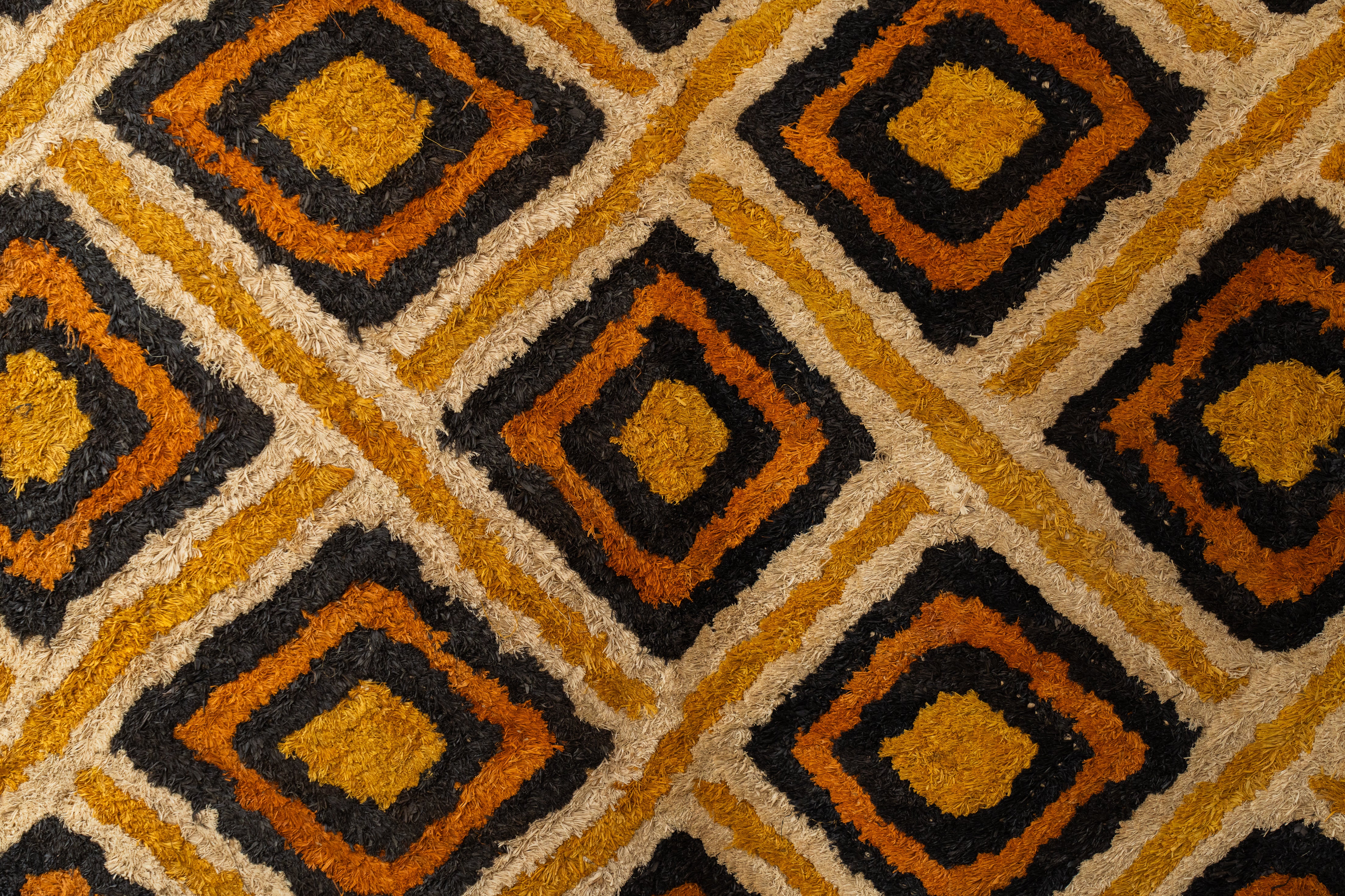 クバ王国伝統のクバクロス-KUBA TEXTILES】クバ布-草ビロード