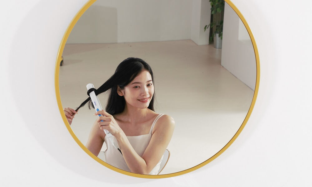 純セラミックプレートなら冷たい髪を挟んでも温度をキープ! 仕上がり