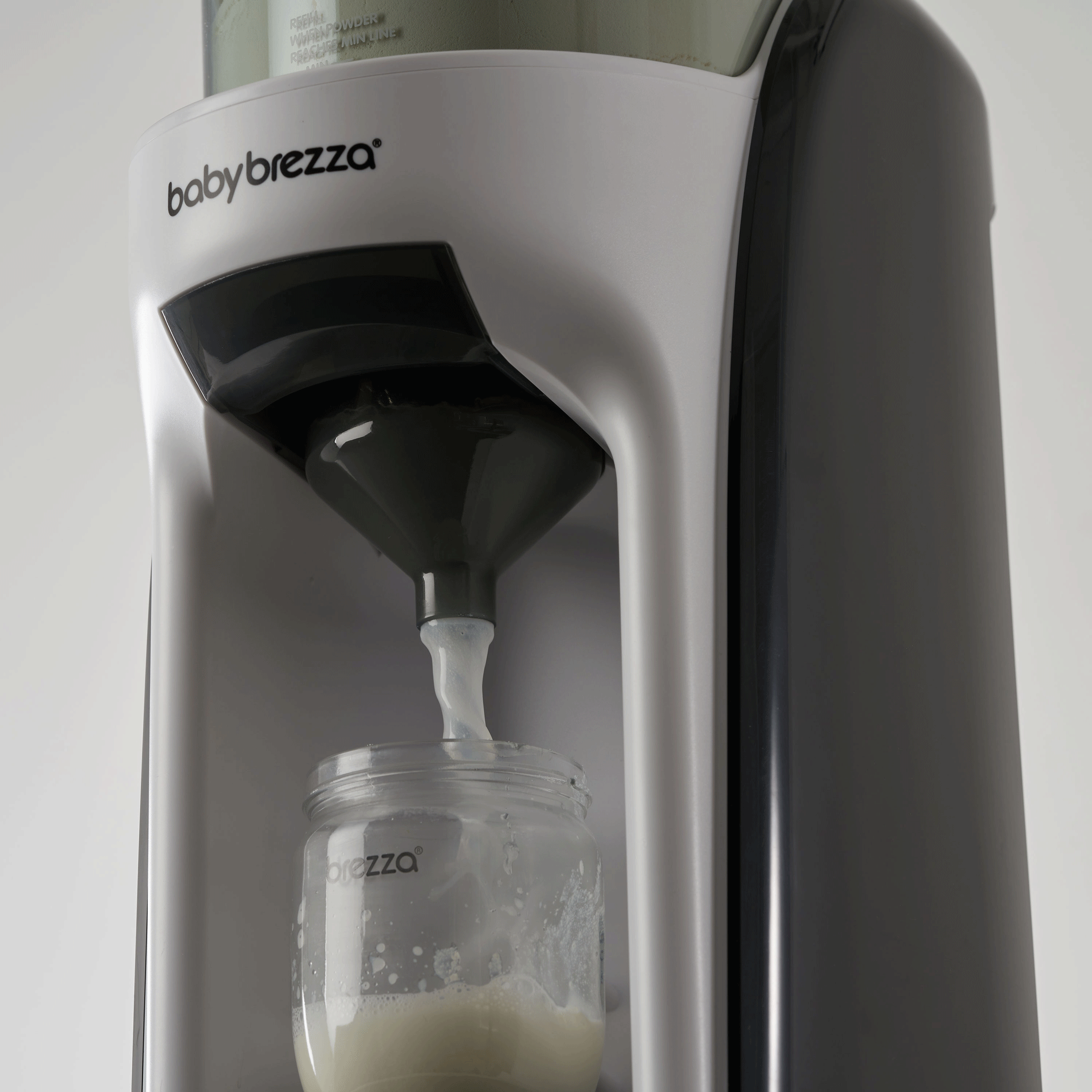 Baby Brezza 自動ミルク調乳器 | 安心・時短・夜間授乳サポートに最適