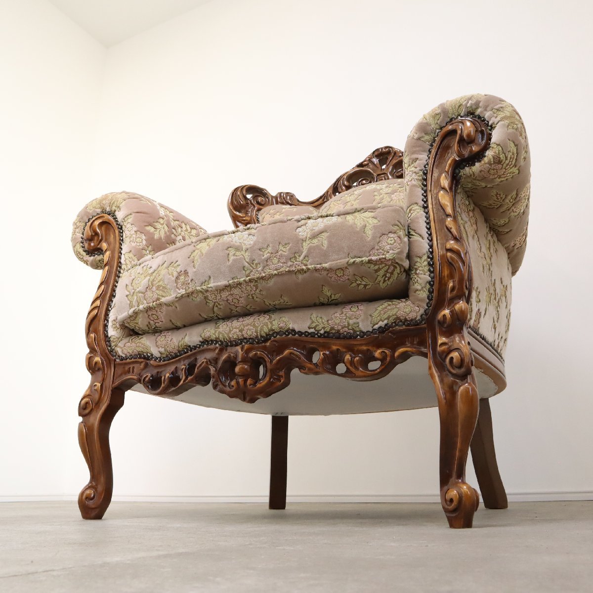 アンティーク調ソファ 1人掛けソファ ロココ調 木彫りフレーム 金華山
