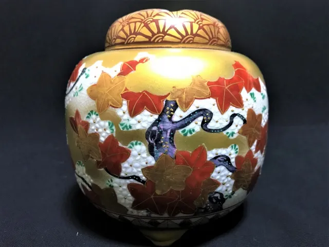 九谷焼の壺の買取相場を高く売るためのコツとともに解説 | 骨董品・古