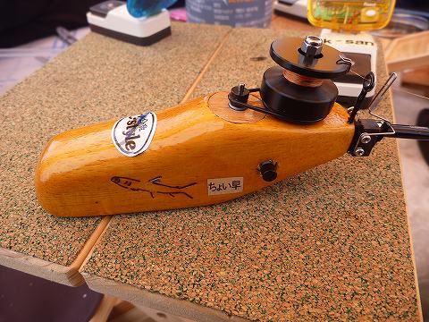 C-style 電動リール | 休日にはボートを連れて