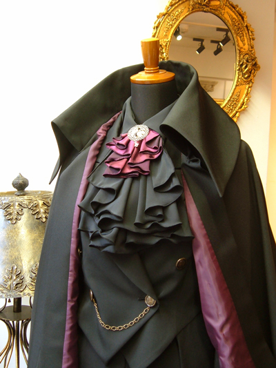 シーズン到来・定番 コウモリ衿ロングマント入荷 | choice closet