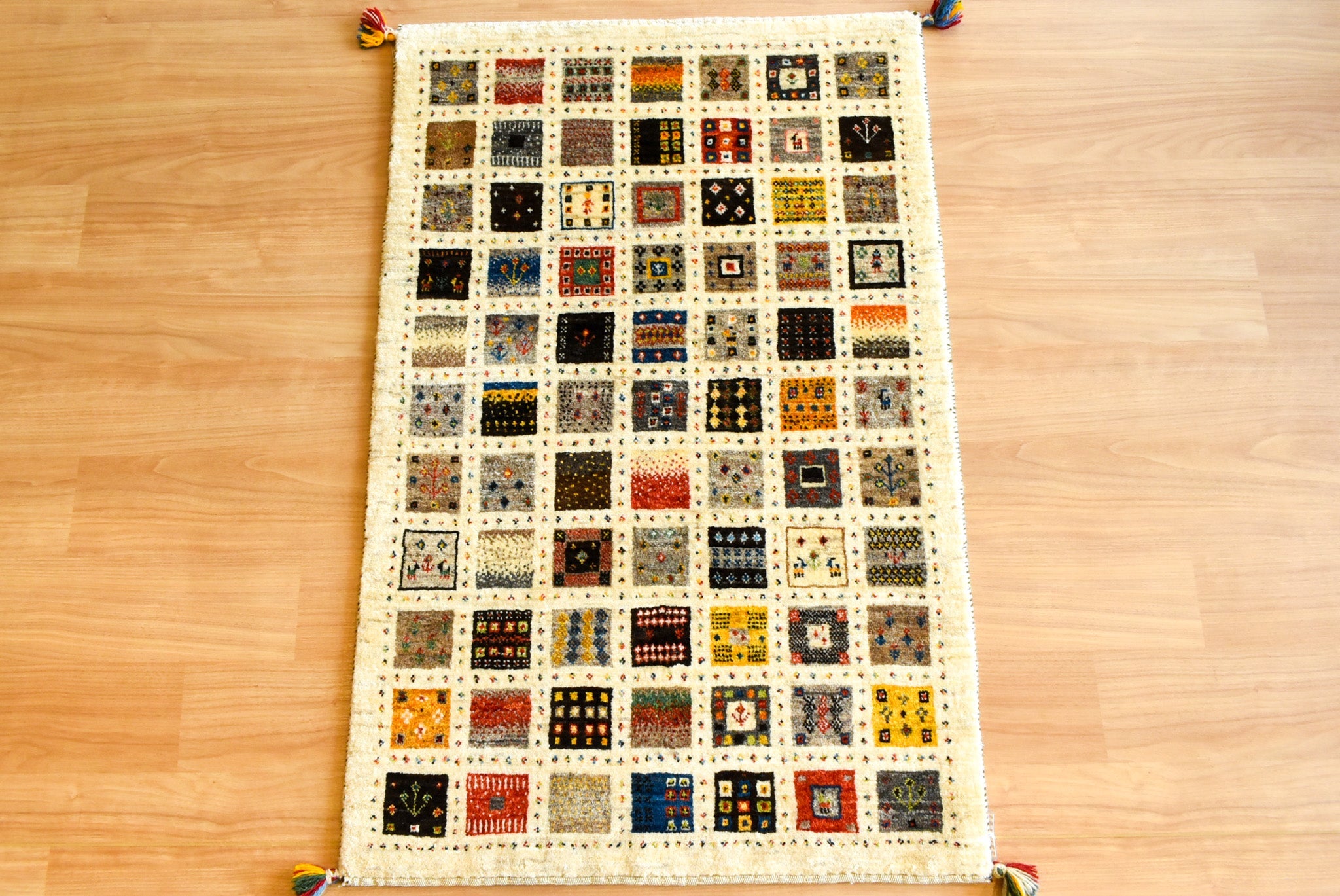 ギャッベ イラン産玄関マットサイズ 85×129