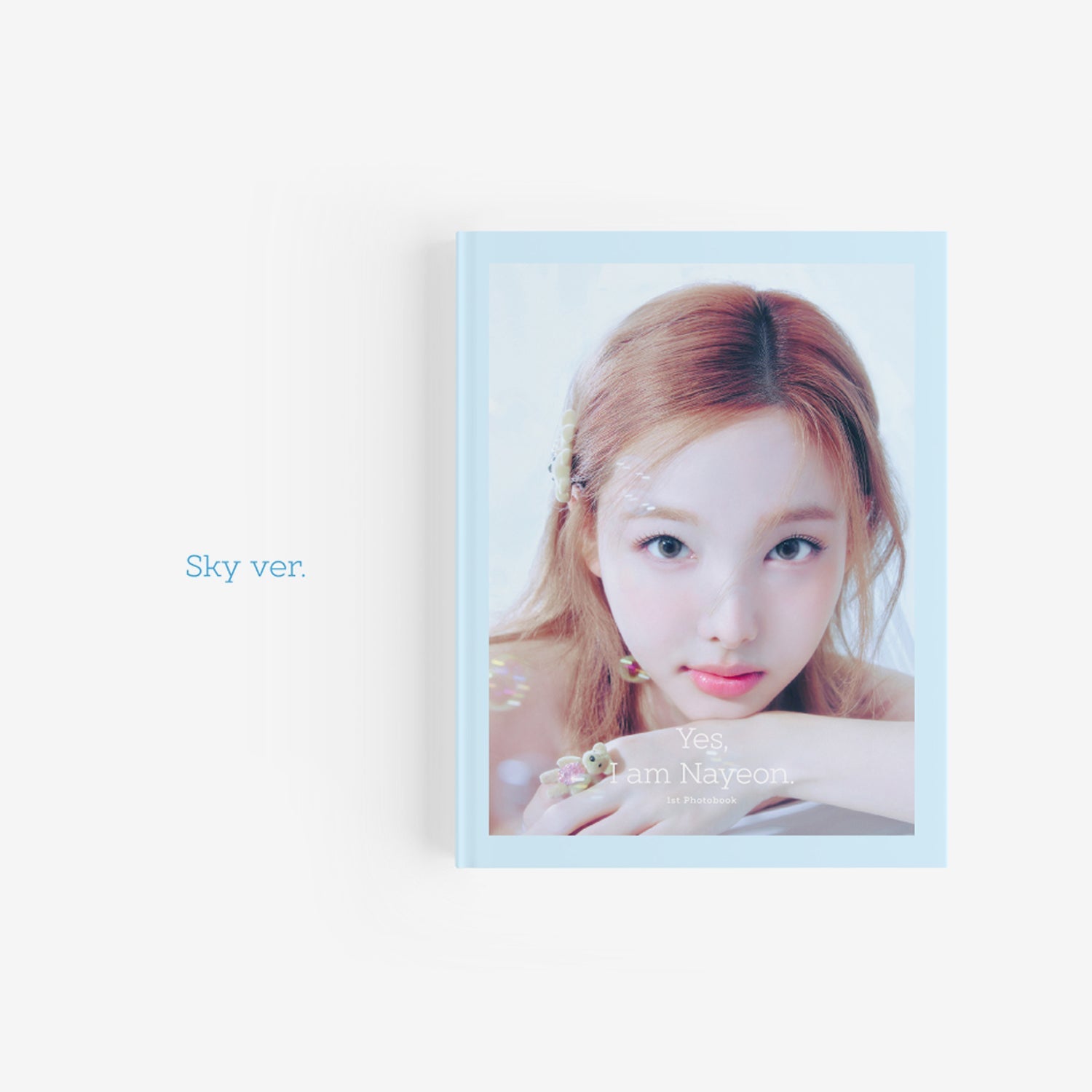 TWICE ソロ写真集『Yes, I am Nayeon.』Sky ver. – JYP JAPAN ONLINE STORE