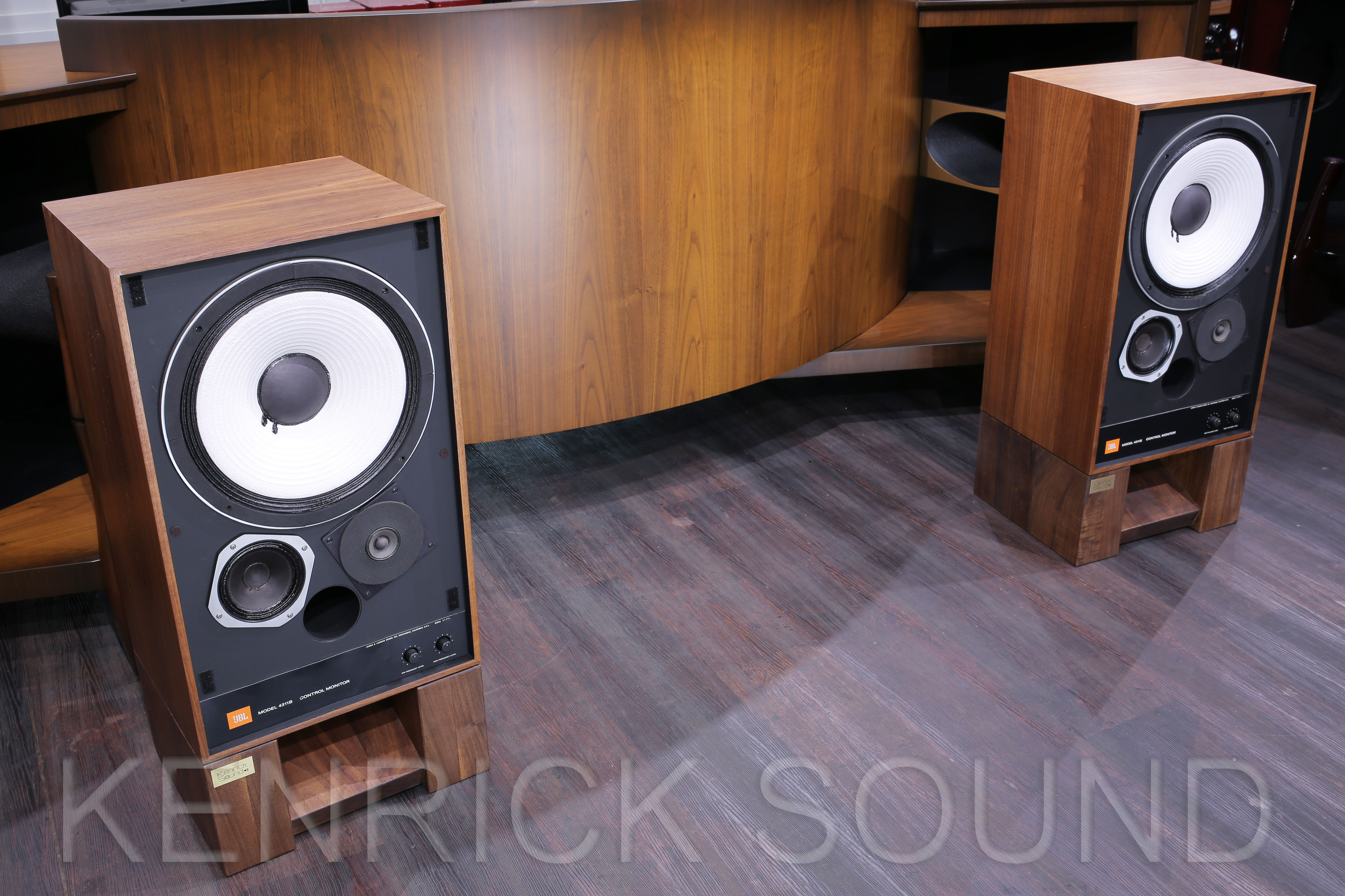 JBL 4311B コントロールモニター スピーカー JBL 4311B コントロール