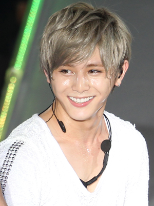 Hey!Say!JUMP山田涼介、ラジオで岡本圭人とアノ人へ公開生電話