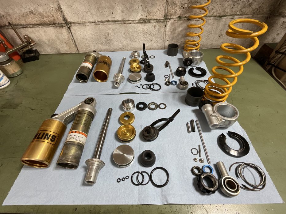 XJRの純正オーリンズショックと偽物オーリンズ | johnny's factory