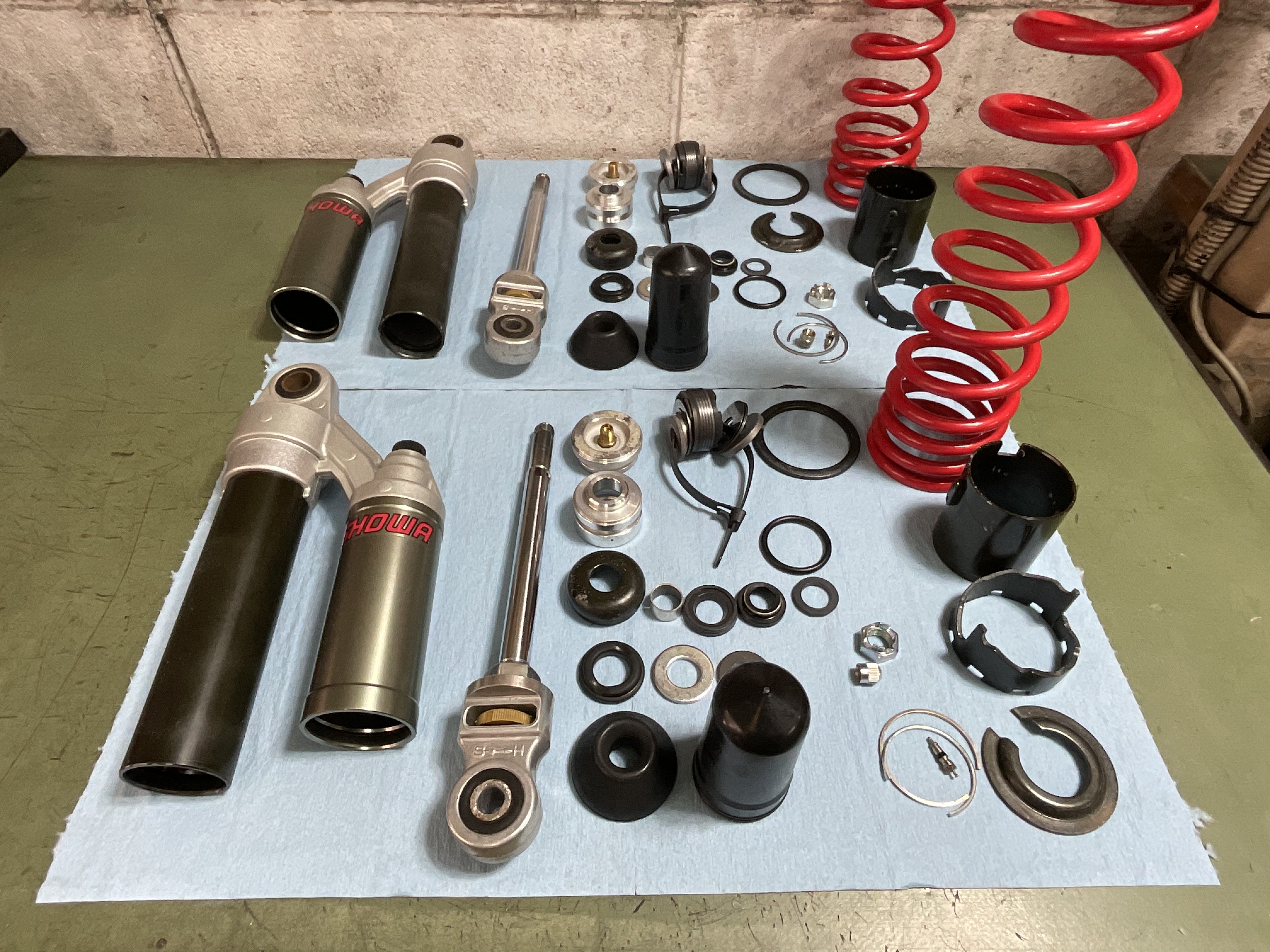 CB1300SF SC54 純正リアショックのオーバーホール | johnny's factory