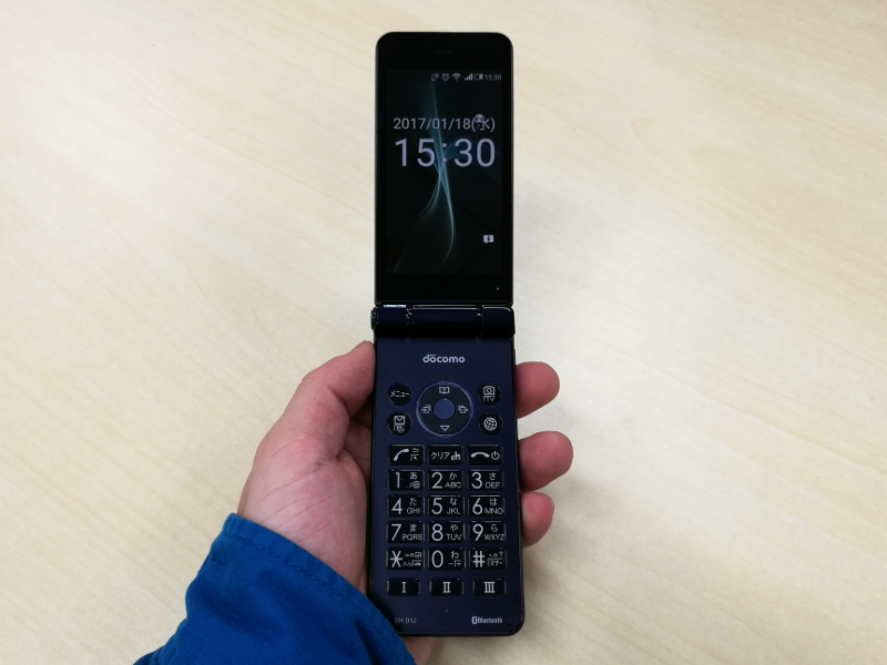 2台目端末にするのはもったいない！ 「AQUOSケータイ SH-01J」購入