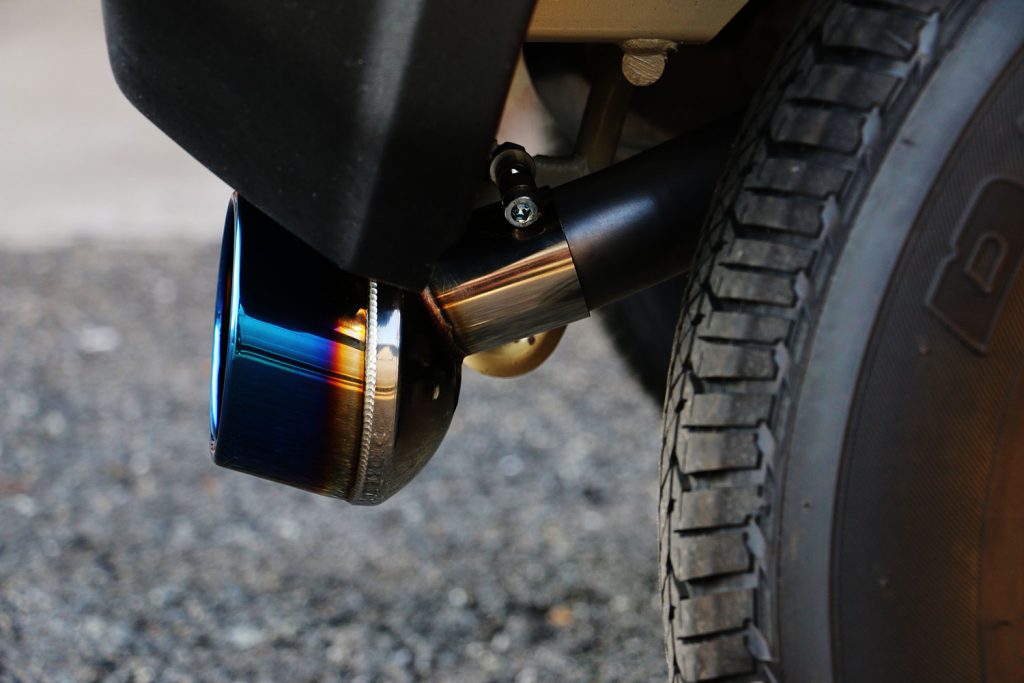 JB64ジムニーにプッシュンRSS＆マフラーカッターインストール！ | TAKE