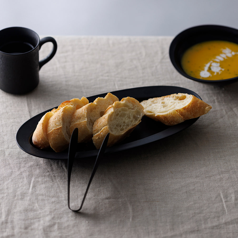 kuros'オリジナル釉薬】美濃焼 オーバル皿 31cm 黒 箱入り – kuros.style