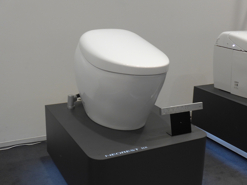 TOTO、360度どこからみても美しいウォシュレット付きトイレ - 家電 Watch