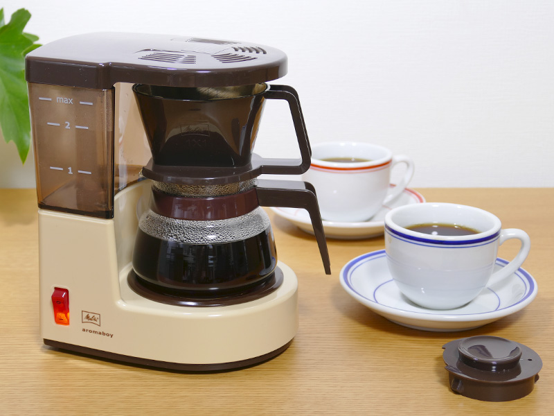 家電製品ミニレビュー】レトロな佇まいが新鮮、テーブルの上で使いたい