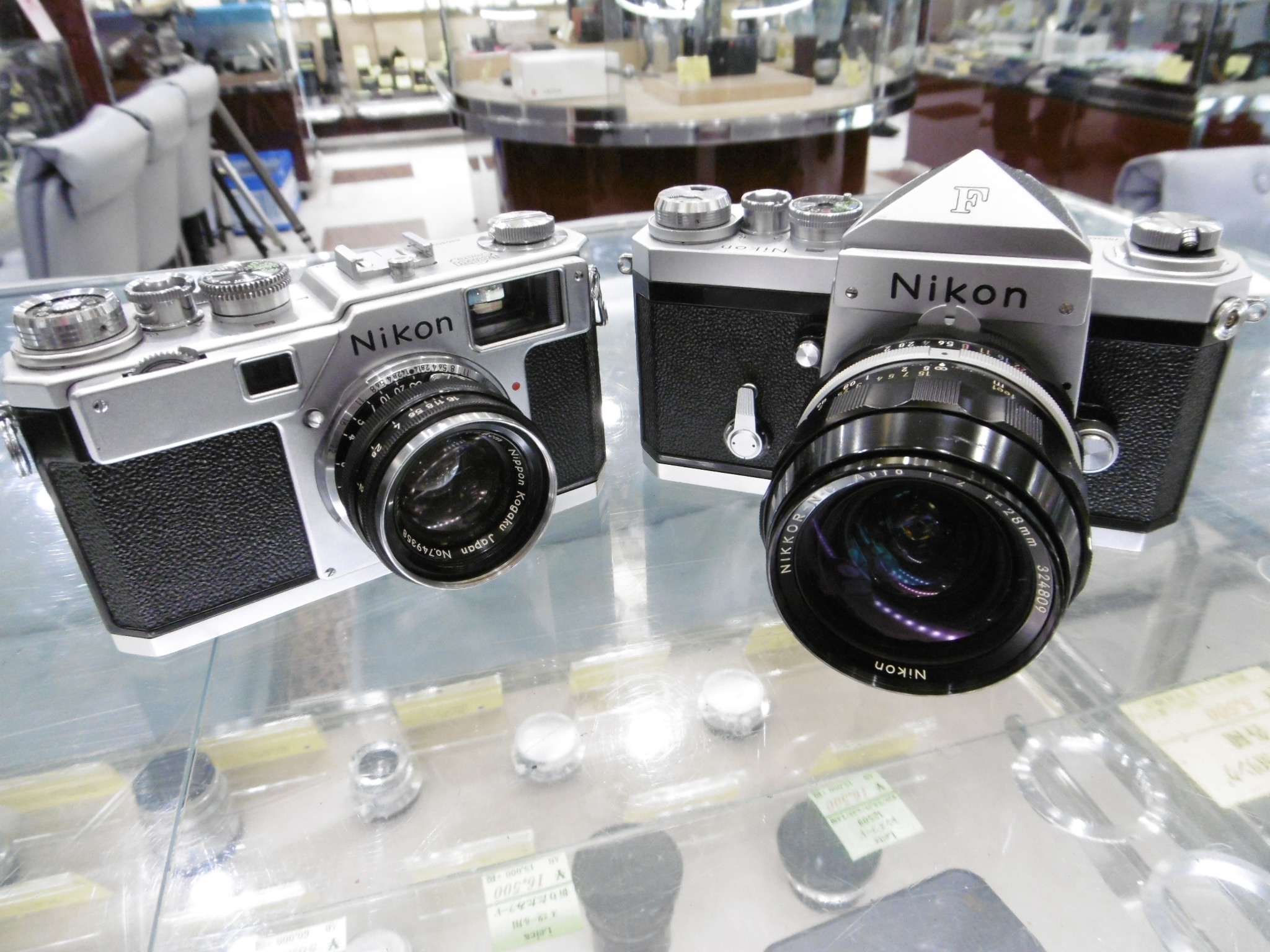 ニコン最後のフルサイズ・レンジファインダーカメラ「Nikon S4」