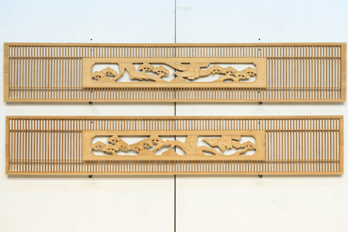 松鷹のレリーフ調彫刻の窓絵でレトロ感ある欄間素材 EZ2687ab 在庫(a:1