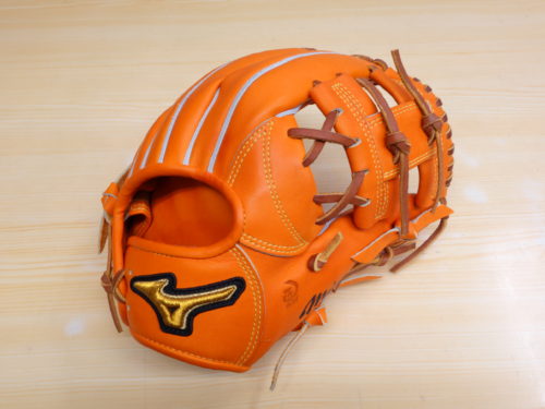 伊東 様 ミズノプロ 内野手用グラブ（ビターオレンジ） 型付け加工