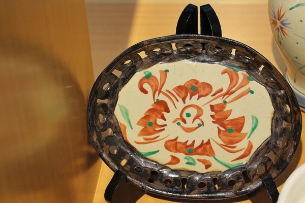 力強くあり続ける独特な壺屋焼 | 伝統工芸 青山スクエア