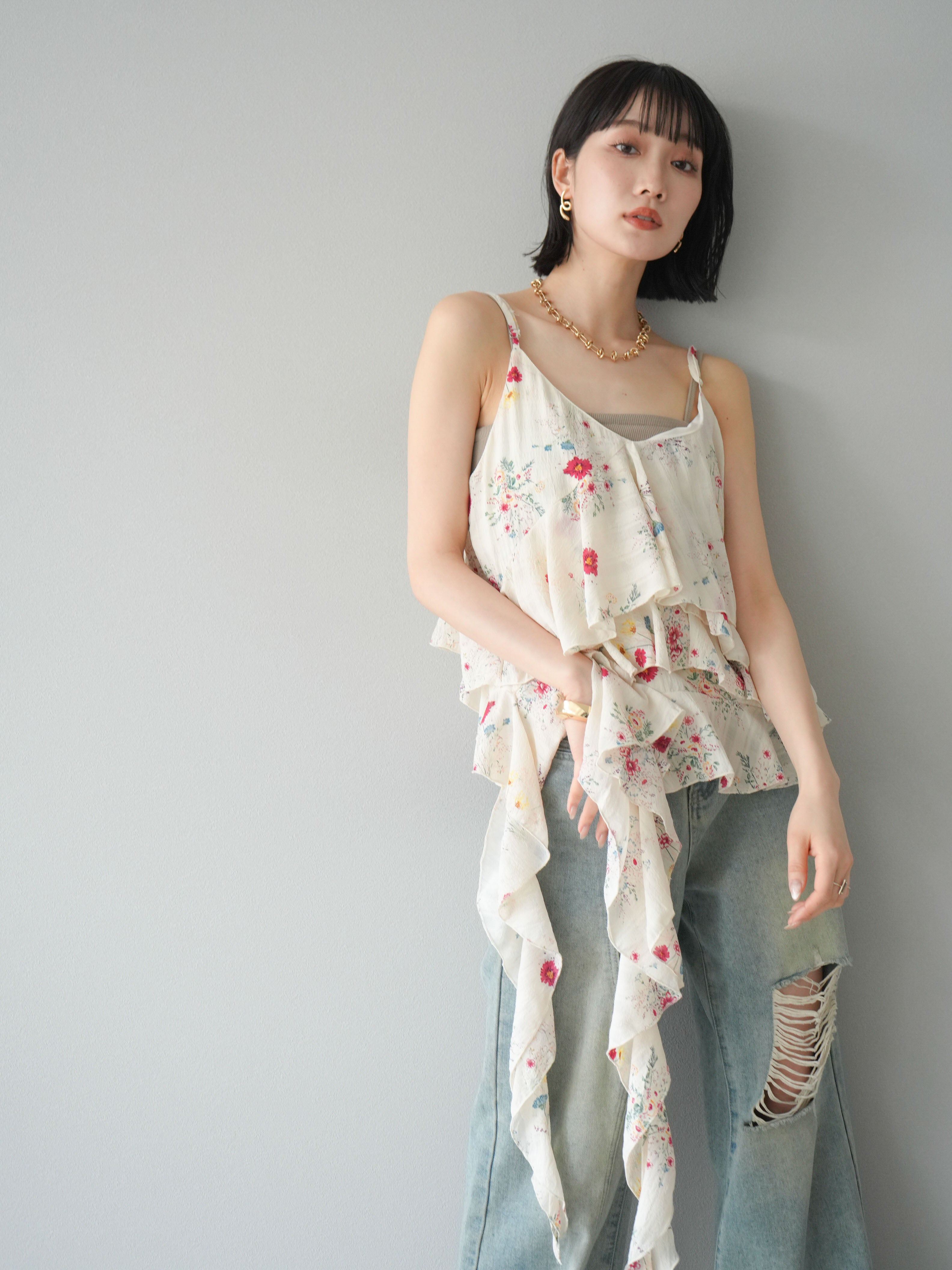 予約]フラワープリントラッフルキャミソール/アイボリー – Lumier