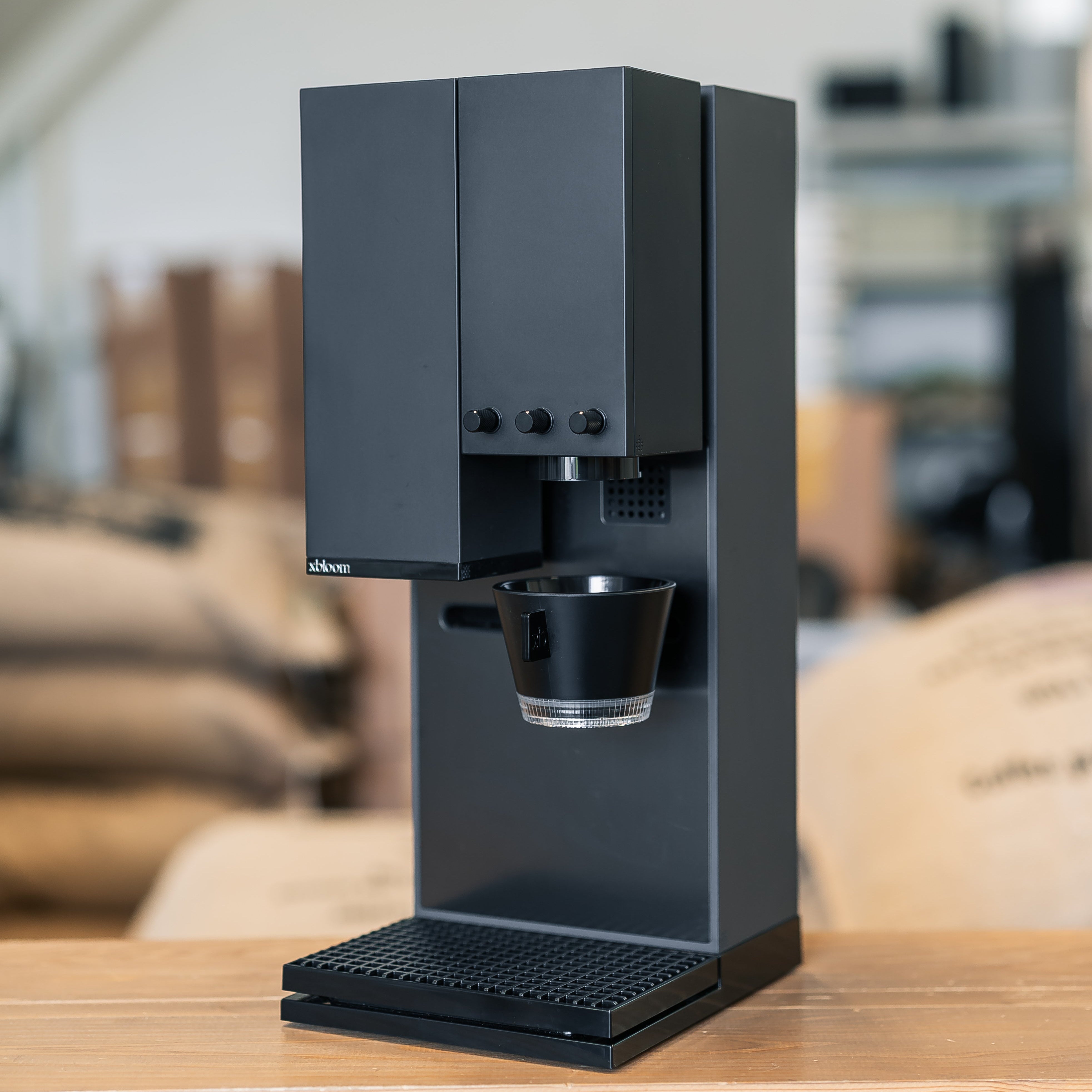 全自動コーヒーメーカー xBloom Studio【LIGHT UP COFFEE】