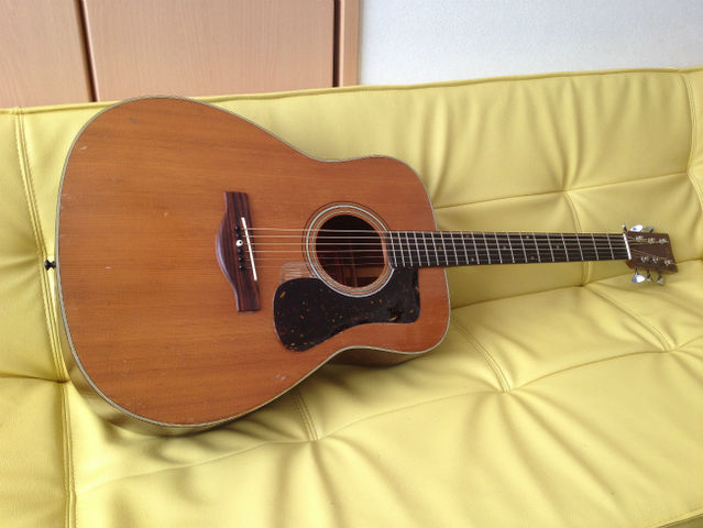 ☆YAMAHA FG-180 赤ラベル : ジナパパ一家の何てことない日常