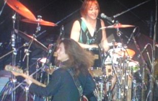 沢田研二 2004 NEW YEAR CONCERT 「爛漫甲申演唱会」: DYNAMITE