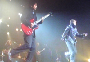 沢田研二 2004 NEW YEAR CONCERT 「爛漫甲申演唱会」: DYNAMITE