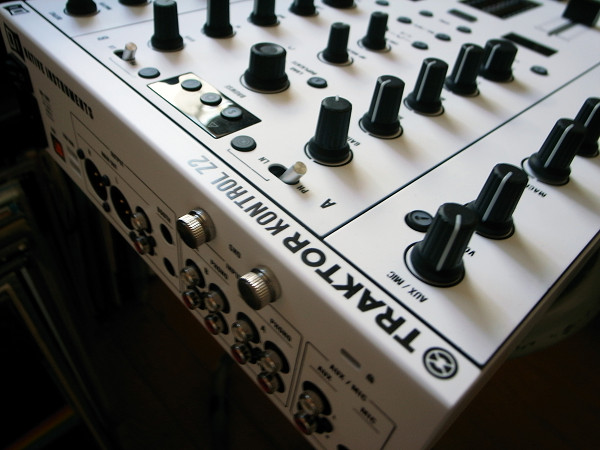 Native Instruments TRAKTOR KONTROL Z2 (DJ ISO) | ghostinmpc – MPC