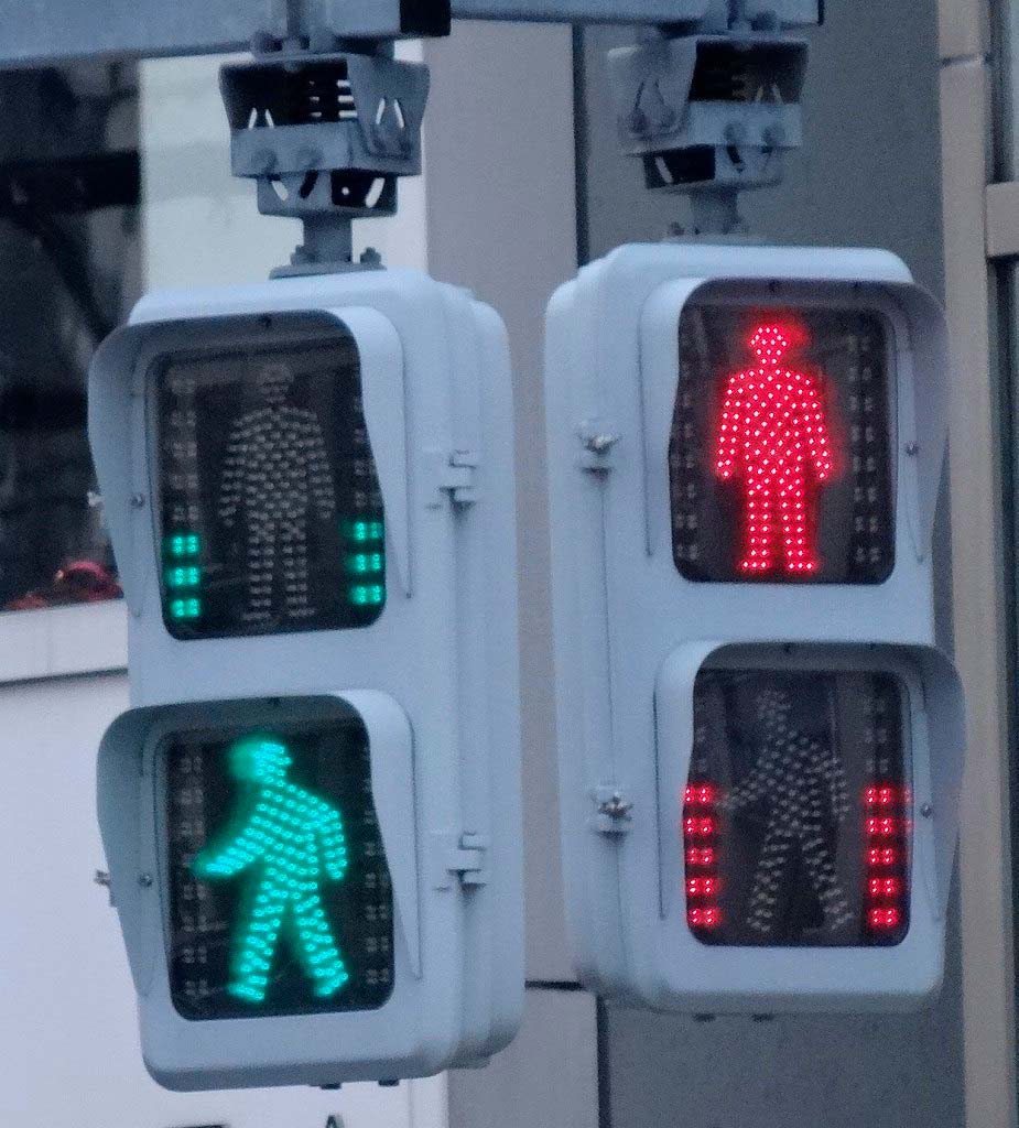 製品紹介／着色済み道路信号機 « GM通信