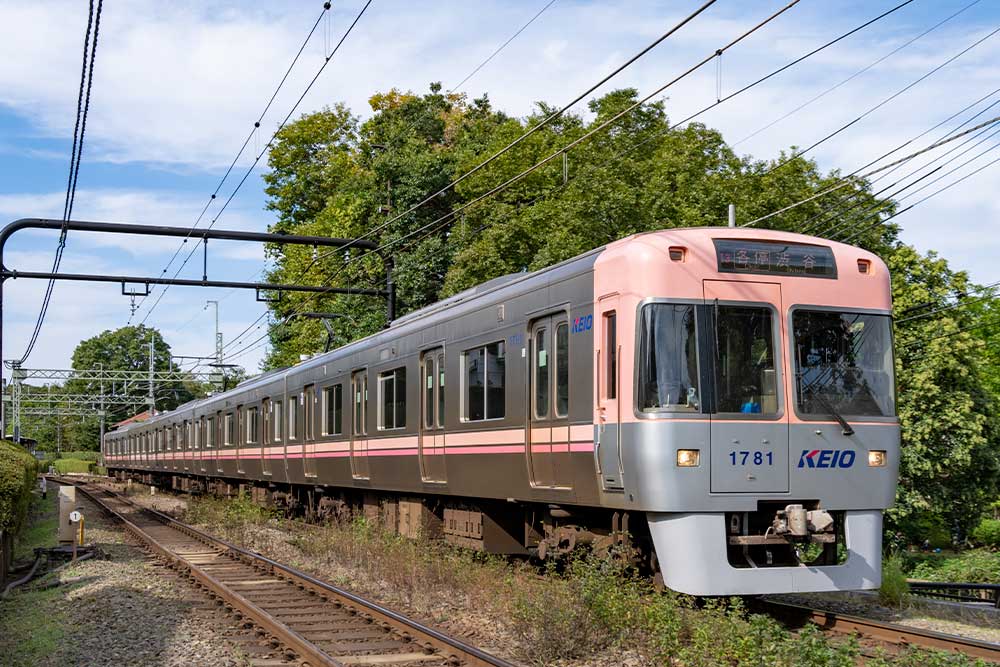 京王1000系「サーモンピンク」「ライトグリーン」のご紹介 « GM通信